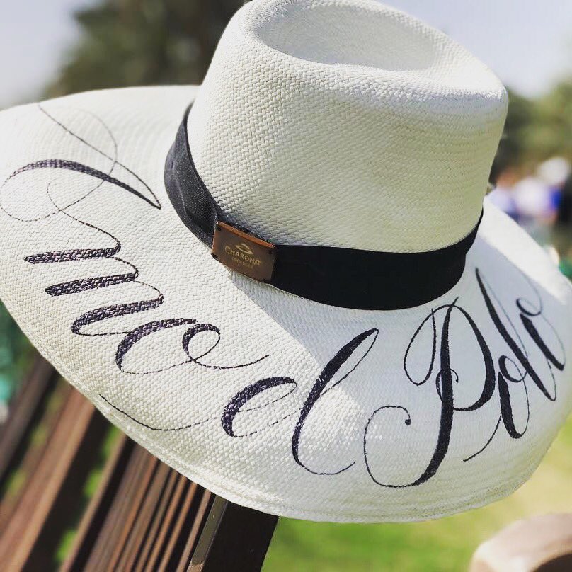 desertpalmdxb's tweet photo. It’s time to Vintage Brunch! Grab your sunhat to enjoy a spot of Polo on the side of your bubbles and oysters 📷 by @claudiasuicaphotography #fridaymood #weekendvibes #vintagebrunch #brunchinstyle #dubaisbestkeptsecret #urbanoasis #dubaibrunch #charonahats #arabiaavantgarde https://t.co/wvfOzb9B5Y
