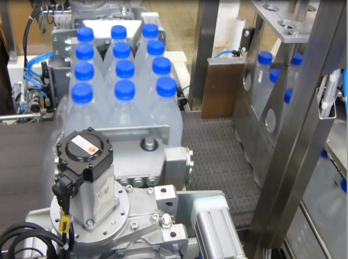 ¡Todo listo para <a href="/Hispackbcn/">Hispack</a>! Presentaremos la primera
máquina de confeccionado de fardos con film estirable en frío. Una novedad a escala mundial de la que hoy se hace eco <a href="/Alimarket/">Alimarket</a> ow.ly/JK1l30jPpEo #Hispack18 #embalaje #packaging #medioambiente #plástico #stretch