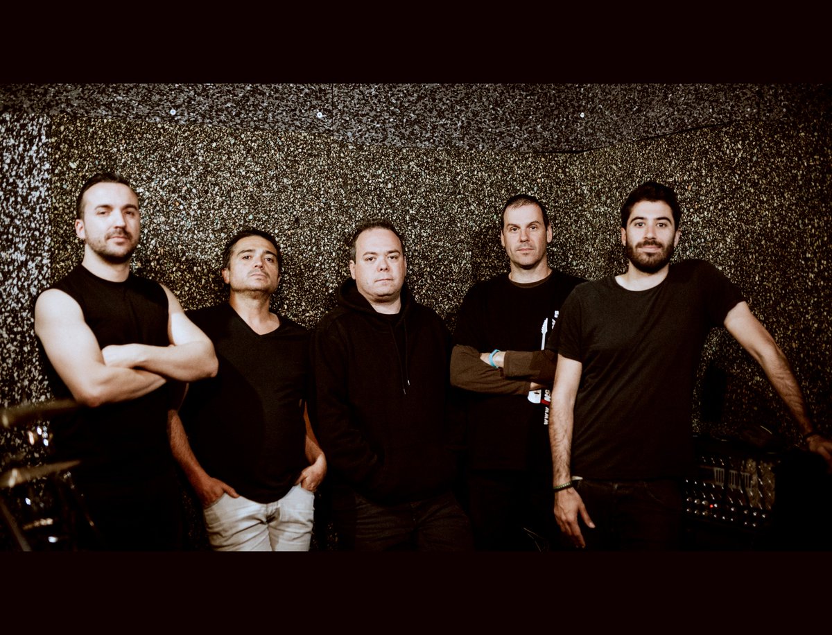 Malos_Vicios's tweet photo. ¡Nueva formación de Malos Vicios! Bienvenido 🎸Juanjo 🎸
Próximas Fechas
🗓️ 26 de Mayo #Figuerock (Figueroles)
🗓️ 30 de Junio #TebaRock (Málaga)
🗓️ 21 de Julio #Picota&RollFestival (Cáceres)
#punkrock #punkrockespañol #elfindeladiplomacia https://t.co/5hhdGFHEpl