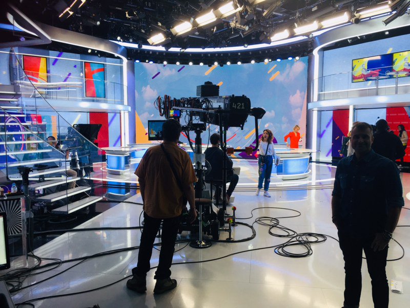 MyKalypse's tweet photo. 🎥 Au lever du jour, nous avions rendez vous à @Francetele avec un Fan de #Kalypse, le présentateur sportif Grégoire Tournon @gregtournon. L'un de nos ambassadeurs préférés ! https://t.co/41xLsEuvtd