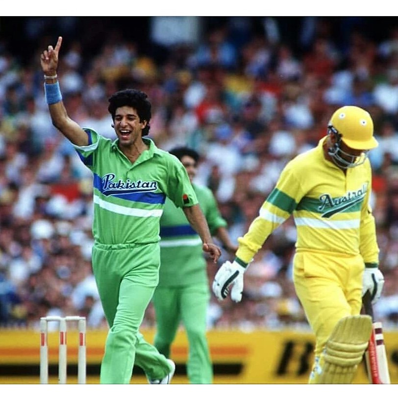 SacnilkSports's tweet photo. #OnThisDay in 1990, @wasimakramlive became the first bowler to take two ODI hat-tricks, against Australia in Sharjah.

@SacnilkSports @sacnilk #WasimAkram #Hat_Tricks #Sacnilksports #Sacnilk https://t.co/nFBUgvp3Pu