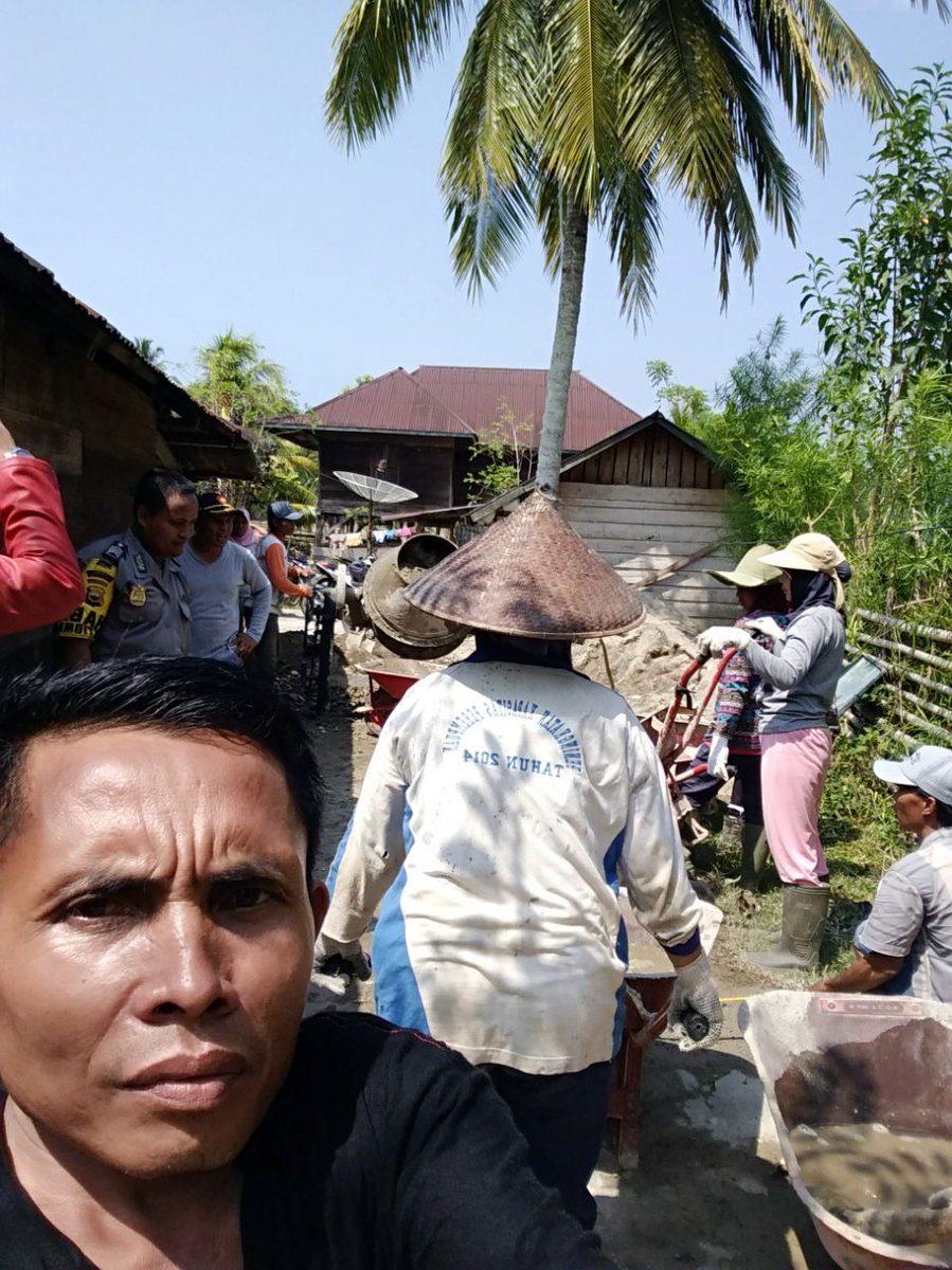 MasSupar1's tweet photo. #TerimaKasihPLD tantanganmu dalam mendampingi desa tdk semudah yg dibayangkan namun kalian tetap semangat tuk menjadikan desa maju mandiri dan sejahtera. Salam berdesa
#TPPIKaur
#TPPIBengkulu
@EkoSandjojo 
@dpmd_bengkulu 
@tppindonesia https://t.co/aUCWmtOs3g