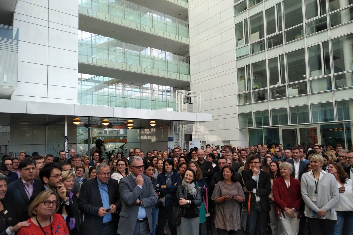 Delighted to speak for the first time to <a href="/orangebusiness/">Orange Business</a> HQ staff in my new role as #OBS Chairman at the side of <a href="/HelmReisinger/">Helmut Reisinger</a> as its CEO - looking forward to working with you all ! Très heureux de pouvoir échanger sur l' #avenir avec les équipes <a href="/orangebusiness/">Orange Business</a>.