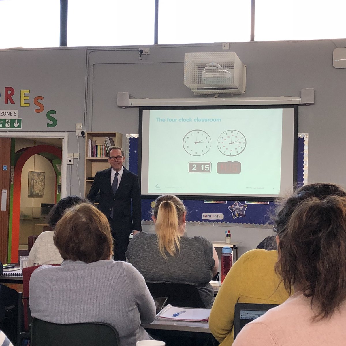leicesterhead's tweet image. Permanence of Learning. Spot on! Truly inspiring start to the day @HazelLeysAcad - Continuous Provision with @chrisquigley #cpd #realviewofthejob #inspiringteaching #continuousprovision @GreenwoodAcad