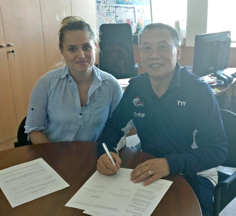 julien_issoulie's tweet photo. Nous sommes très heureux d’accueillir aujourd’hui Mr Hui Tong, nouvel entraîneur national du plongeon ! @FFNatation https://t.co/SZwDcZGhUx