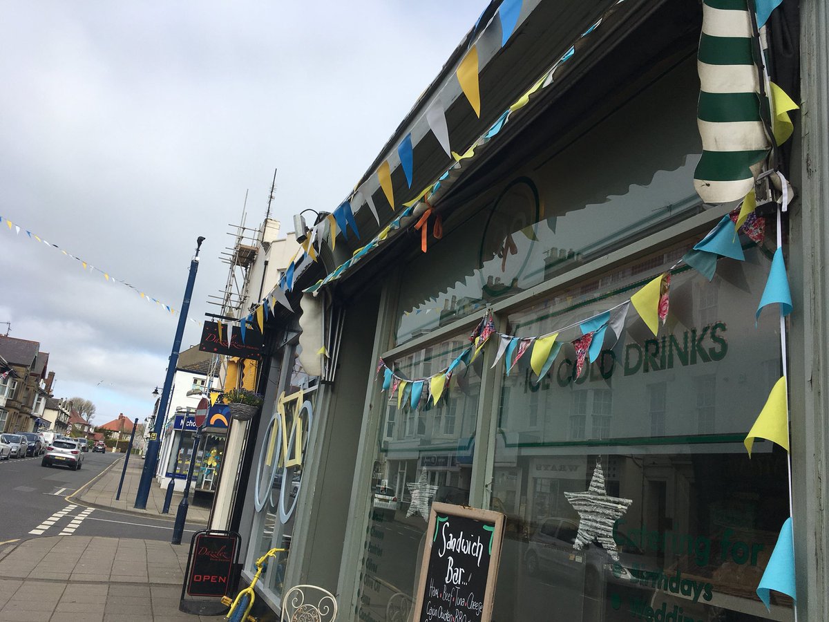 JoanitaMusisi's tweet image. I’ve had a wonderful morning in Filey. They really have gone to town for this years @letouryorkshire Full coverage from 12pm tomorrow and Sunday @BBCYork @CharlottesFiley @nathanturvey @Sarah_Urwin