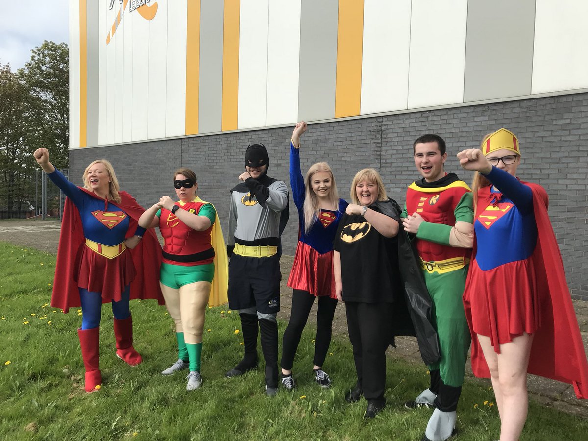Laurawilliams_2's tweet photo. Supporting superhero day! @COVSF #cashforkids @WendyJCSF @healio15 @nicolageorge88 @jdfreeradio https://t.co/R8mXhhJez1