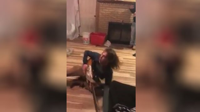 killsometime's tweet photo. Shredding On Guitar Like a Boss https://t.co/bmHiAb4d9Z https://t.co/U2LYMdf4cr