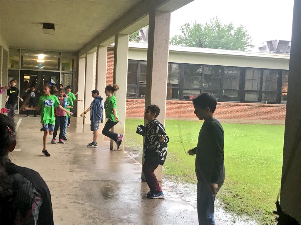 Jump rope in the rain! #MSTrocks #funin5th