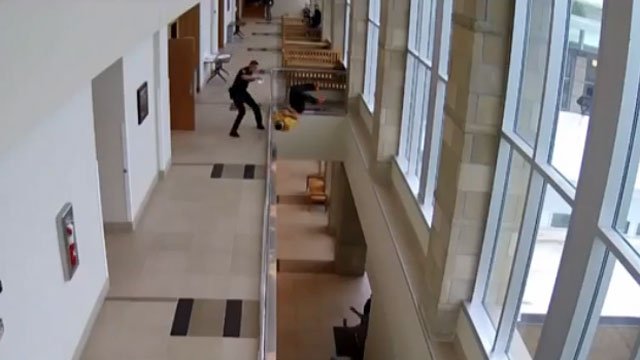killsometime's tweet photo. Handcuffed Prisoner Jumps From Second Floor In Courthouse https://t.co/Li5N64xFtN https://t.co/TjAyGpJYb0