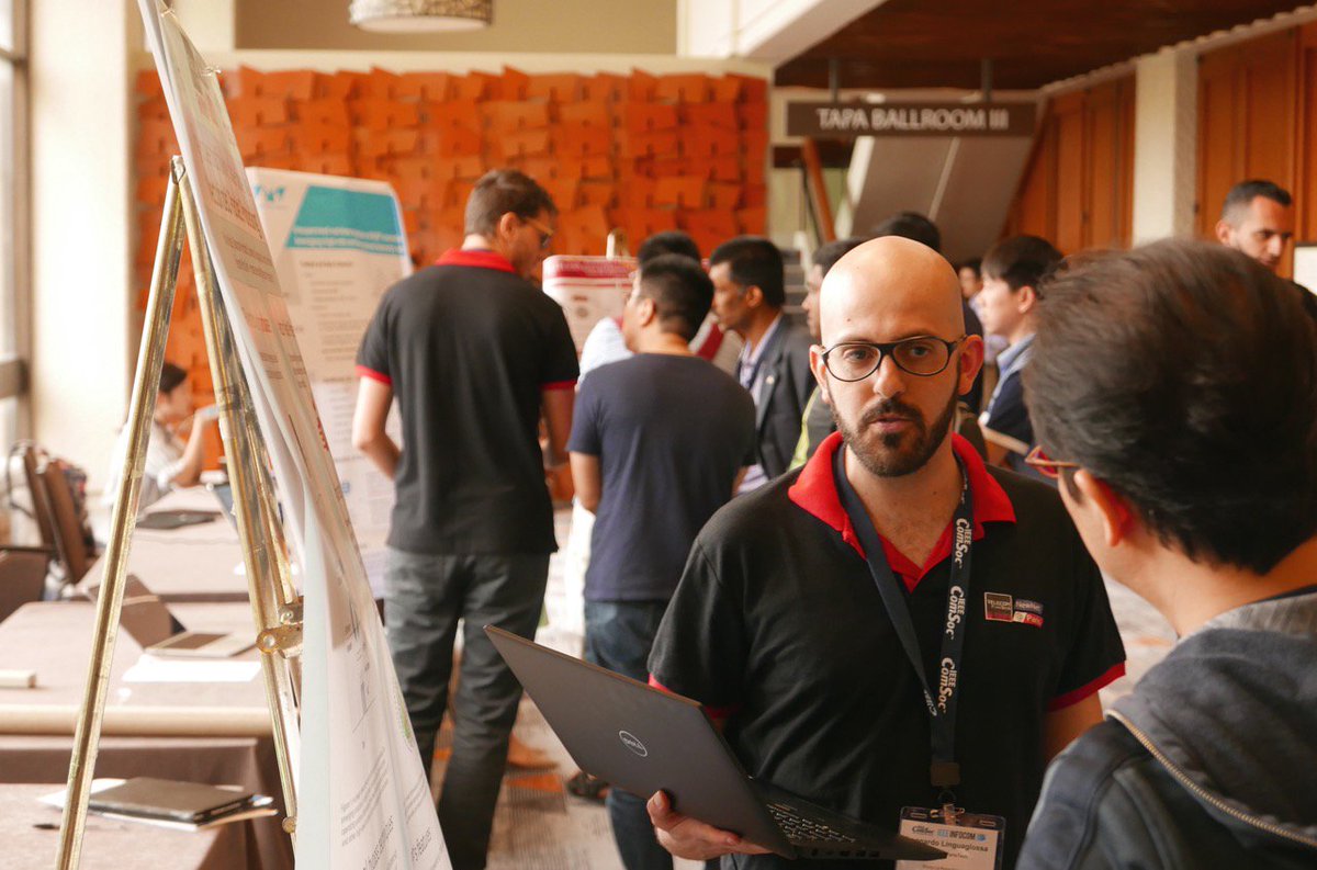 NewNetParis's tweet photo. If you missed Leo's and Andrian's demo at #INFOCOM, you can find them at https://t.co/qgS8ifYaJi and https://t.co/Yi9ts6NV9x ! Enjoy :) https://t.co/AJfmFwDXsc