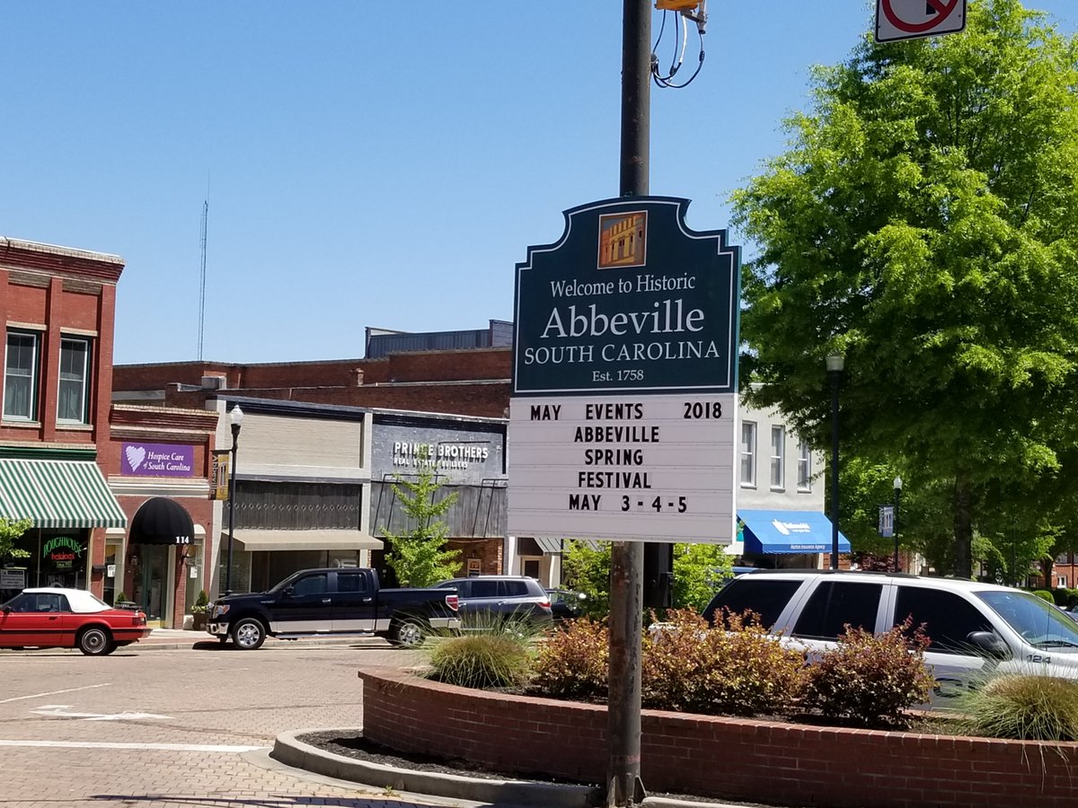 Did you know we have more than 1,300 arts &amp; culture programs, venues and festivals in the Upstate. Lots of activities going on this weekend. Checkout the new Upstate Interactive Arts &amp; Culture Map. tinyurl.com/y7453yrk #UpstateVibe365 #UpstateSC