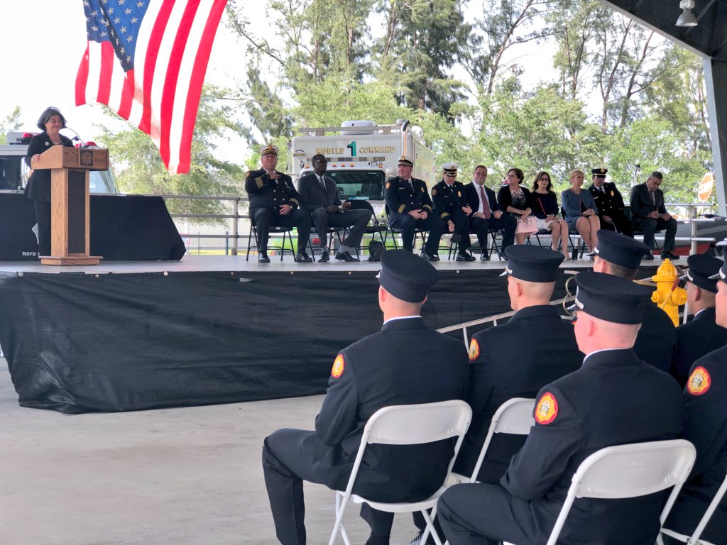 MiamiDadeFire's tweet photo. “We know that you’ll walk through fire for us and we’re thankful for you every single day.” - @DLCAVA speaking to #MDFRClass134. #MDFRGraduation https://t.co/YRdd6ViHiH