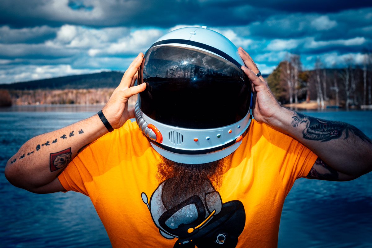 BeardBringer's tweet image. I'm never taking this off!
#shonduras #spacestationgaming