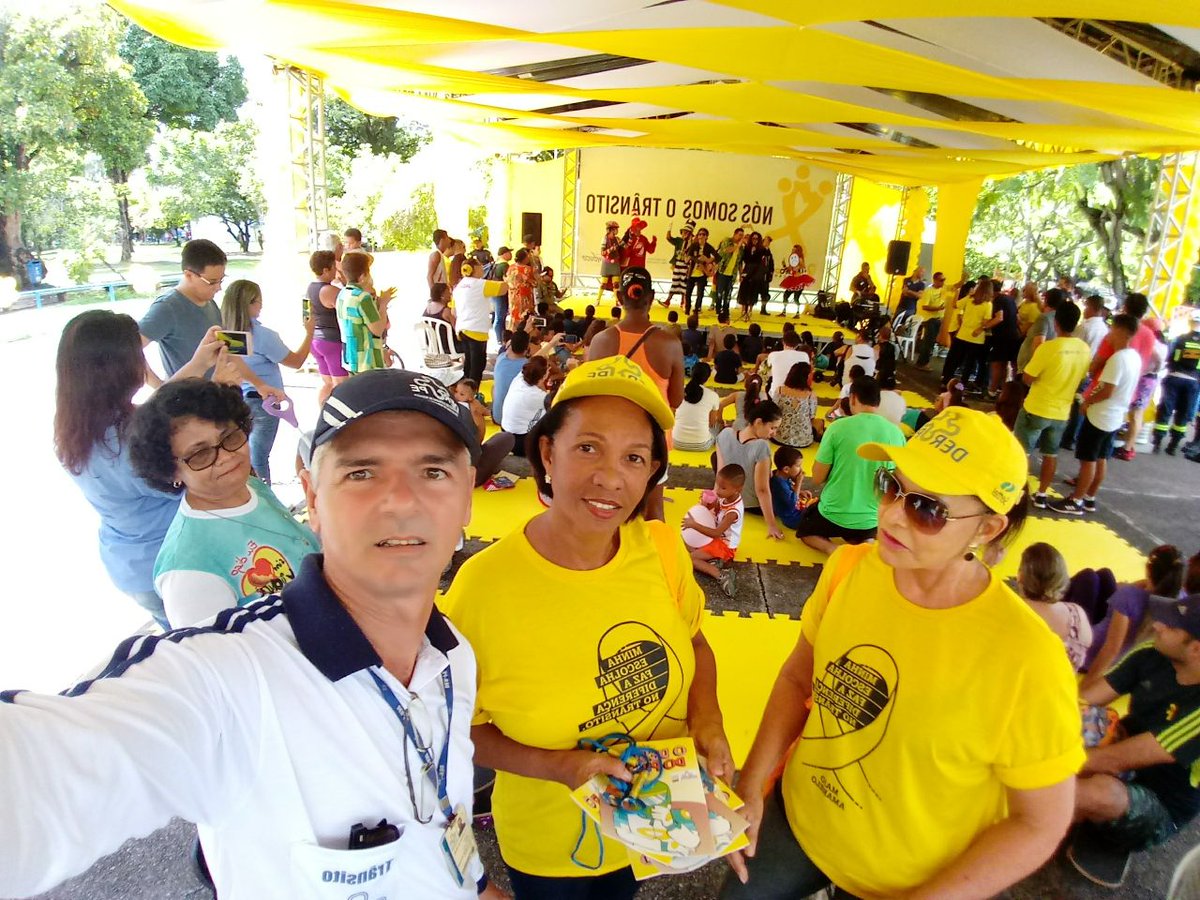 A equipe de Educação de Trânsito do DER-PE esteve presente na abertura das ações educativas, que marcaram o Movimento Maio Amarelo 2018.
#NÓSSOMOSOTRÂNSITO #DER #PERNAMBUCO