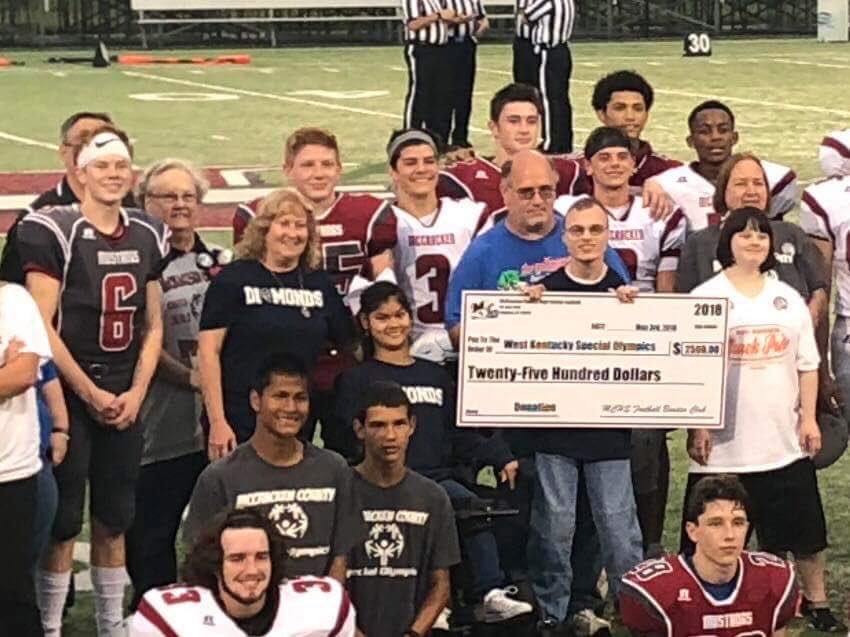 CoachMarcAClark's tweet photo. Thanks to everyone who attended our Spring Game last night!  

Thank you to Robin Lanier &amp; our West KY Special Olympics athletes who attended the game!

Thanks to the community support during our Lift A Thon, we were able to donate $2500 to WKY Special Olympics!

#WinTheDay https://t.co/GyJekBhinX
