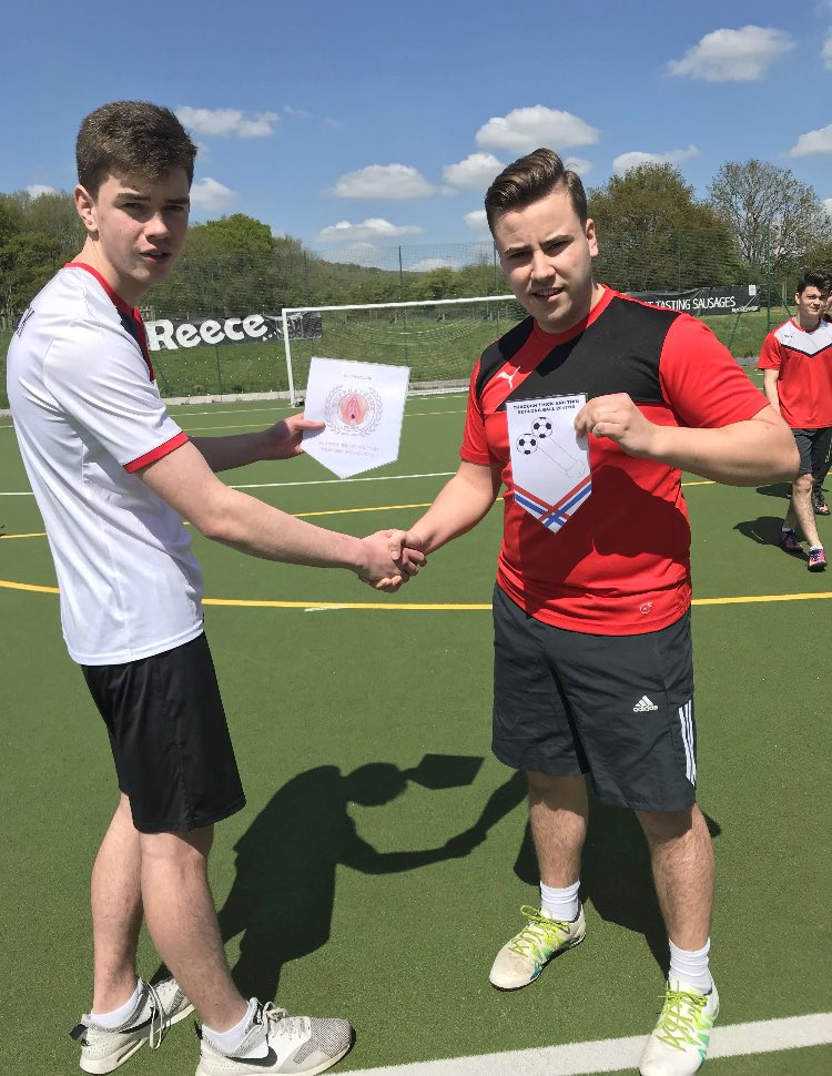 TheMuffkateers's tweet photo. THE MUFF ARE INTO THE FINAL!

A superb display gets #TheMuff a 4-1 win! ❤️🖤

#UpTheMuff
#TheMuffGoMarchingOn https://t.co/mCftTW8QtS