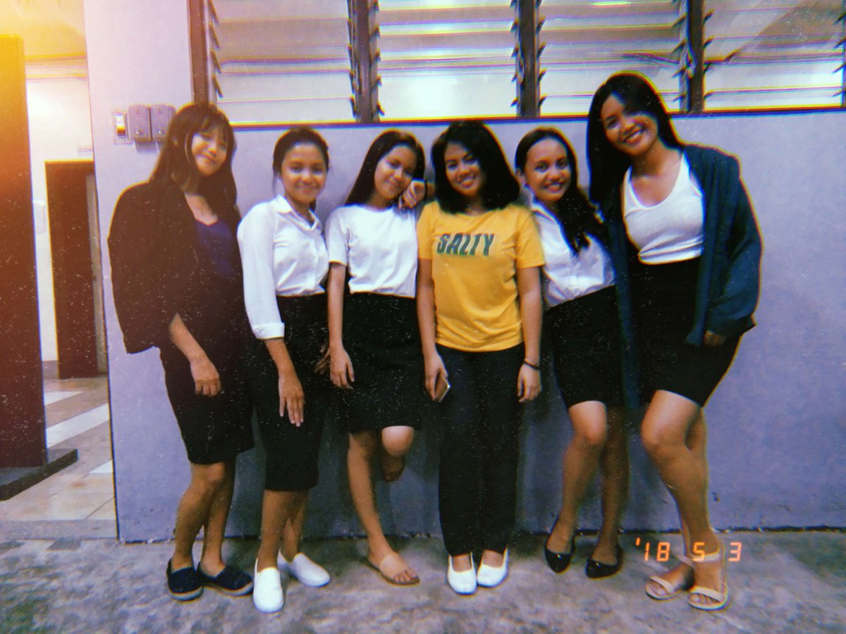 dolores_rona's tweet photo. THESIS DONE
GRADWAITING IS NEAR
#NoMorePuyaters
#YesToMagPaGorgeousNa
#GoGoGoGo https://t.co/FEBF0sfZGb