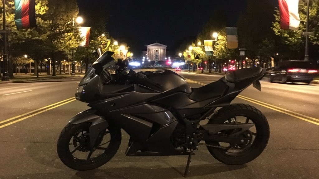 AttiAnonymous's tweet photo. It is a bit alarming how warm it’s been this week... But then again 🏍 #SilverLining https://t.co/DM82exMnBk
