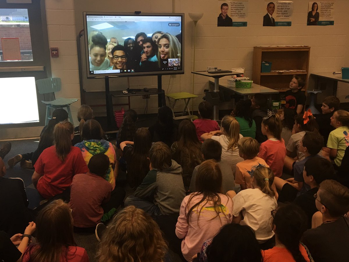 RogersRdgRoom's tweet photo. Loved being able to provide our 5th Grs w/a chance to “hangout” w/@HartCountyHigh students for our egg drop challenge. https://t.co/tu68BwaIxk
