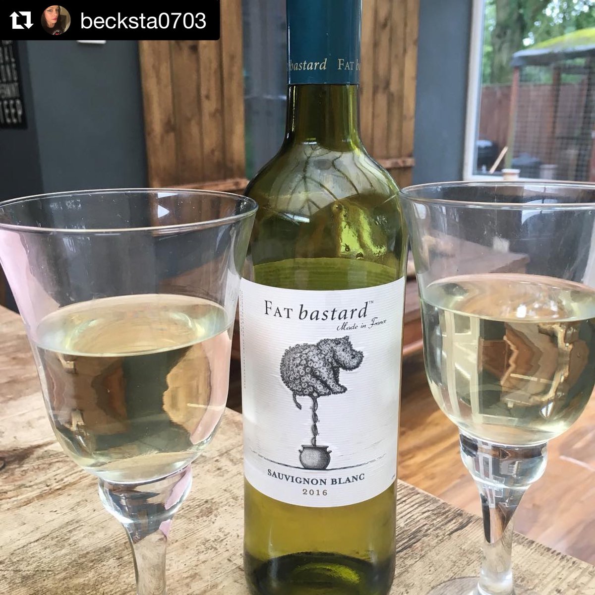 In honor of #SauvBlancDay we suggest you play hooky from responsibilities and enjoy a nice bottle somewhere! 😉 #JustKidding #BeNiceThough #FATbastardWine #FATbastard #SauvignonBlanc