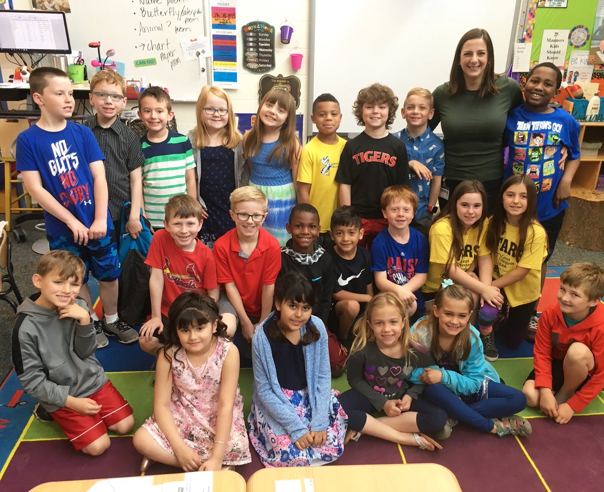 kellyhackmack's tweet photo. @JAEasternIowa - that’s a wrap! Thanks to this lovely group of second graders and to @2ndMadden . #vanallenpride @ACT #actcares @VanAllen_ICCSD https://t.co/b41PGUZ4ba