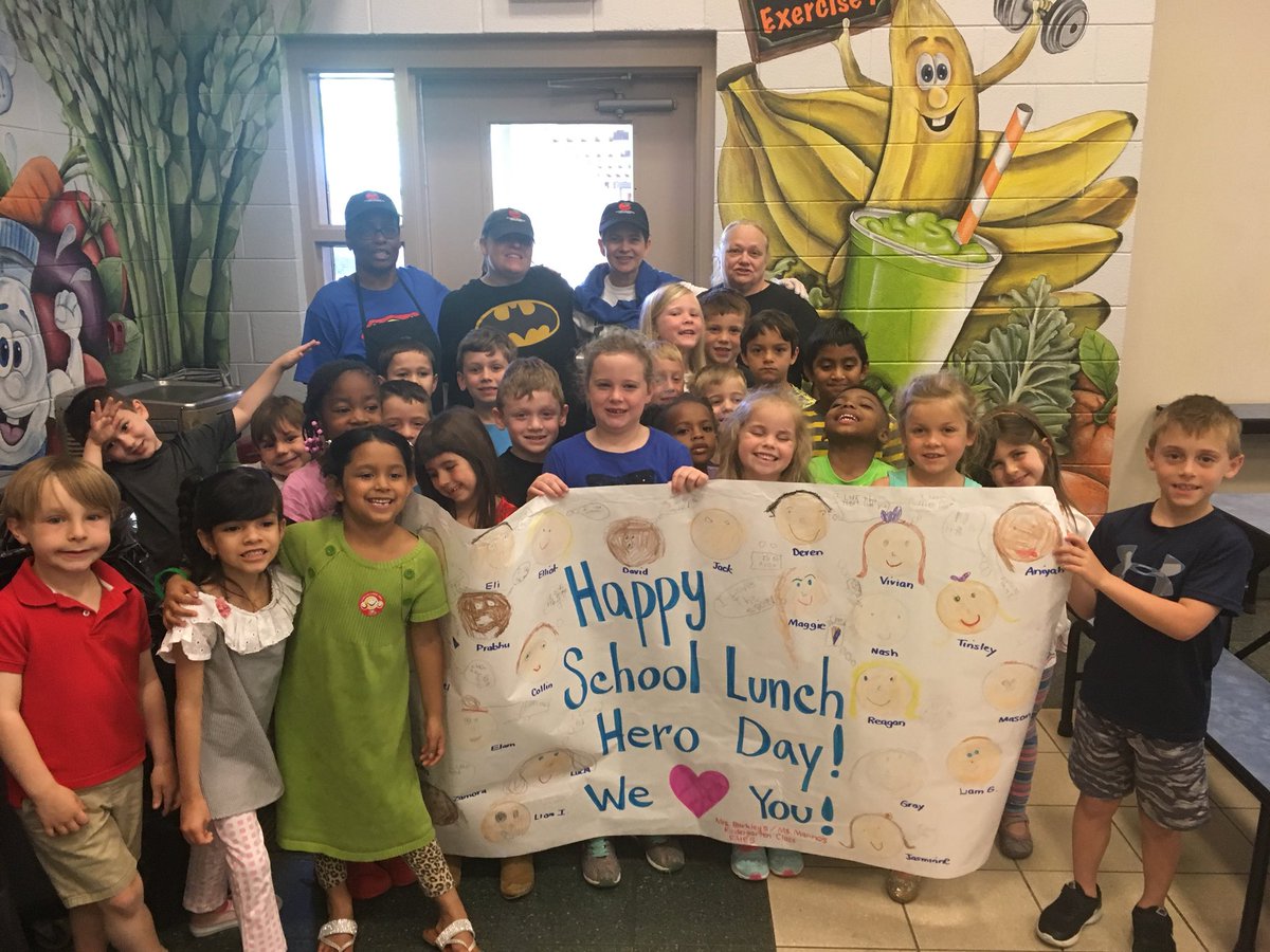 KimBarkley5's tweet photo. Happy School Lunch Hero Day! We love you! @TEAMFMES https://t.co/qXg18dri7i