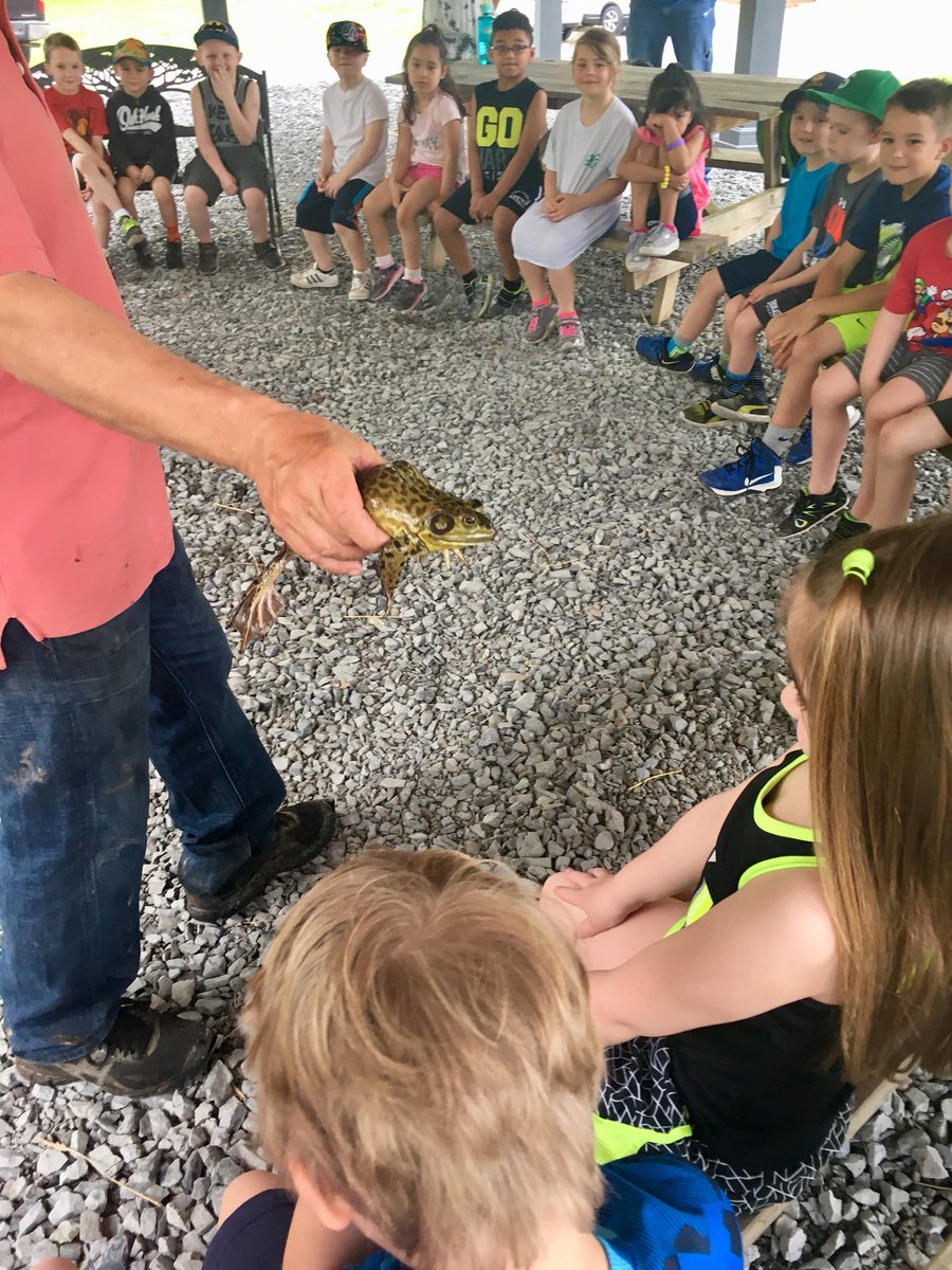 Kindergarten visiting Center Point Pond. <a href="/SASD_EMC/">E.M.C. Elementary</a> <a href="/SASDinfo/">Souderton Area SD</a>