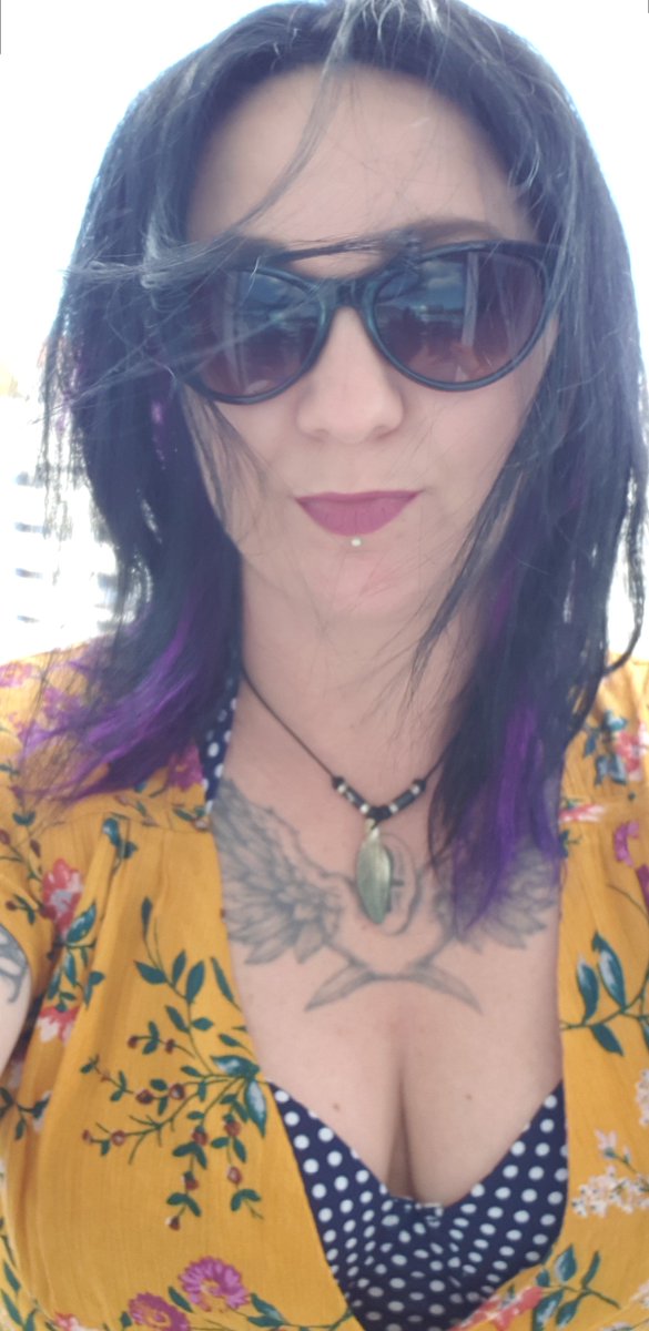 HellytheHel's tweet photo. Long weekend in Spain! Bring it on. https://t.co/jYWXa4N0V3