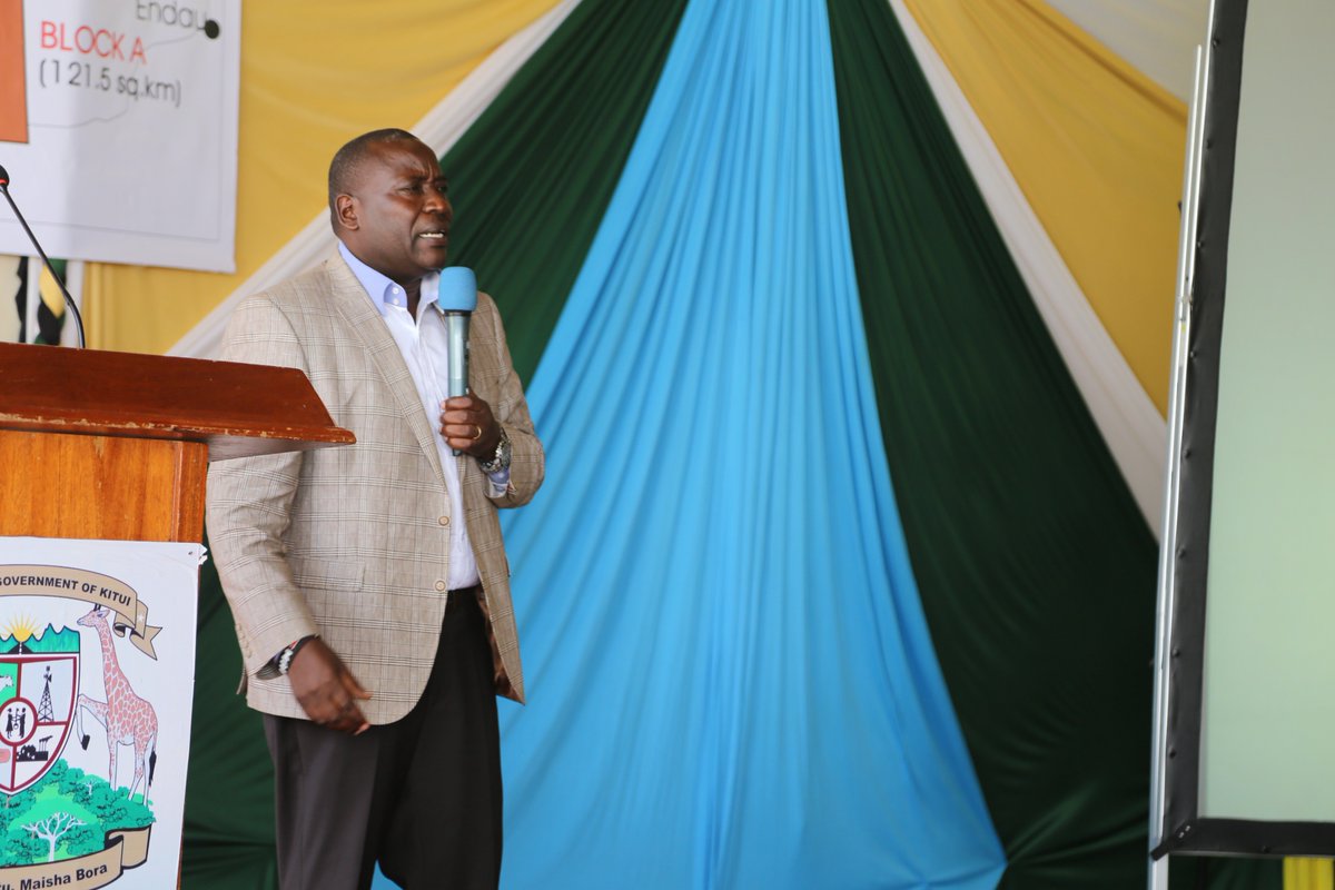 KituiCountyGovt's tweet photo. "It is our time as Kitui nation to gain from our minerals"   @HonDrMakalimulu remarks at the #KituiMineralForum that is ongoing at KEFRI grounds. CS @johnmunyes63, PS John Omenge and Governor @mamangilu attending. @KTNNews @MbaituFM @K24Tv @Ben_Kitili @MadiniKenya
#KituiMinerals https://t.co/YS42FU18ji