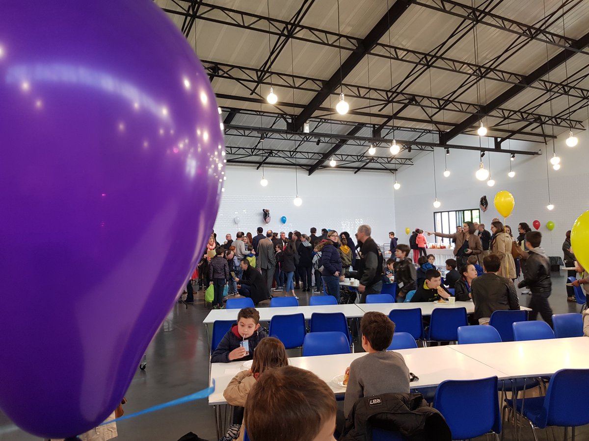 TopBureaux's tweet photo. Journées des familles à Laval le 27 avril. 😇
La Qualité de Vie au Travail, ça vous parle ? #QVT #ChezLactalis https://t.co/9kZP0strsp via groupe_lactalis https://t.co/lvLq20Y34G