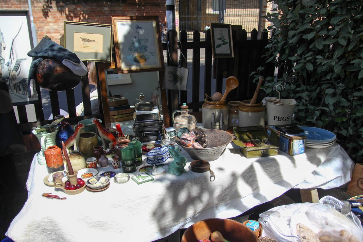 The Magdalen Market is OPEN! Join us for an awesome May Flea Market <a href="/magdalen_arms/">The Magdalen Arms</a> #Oxford > facebook.com/events/2396962…