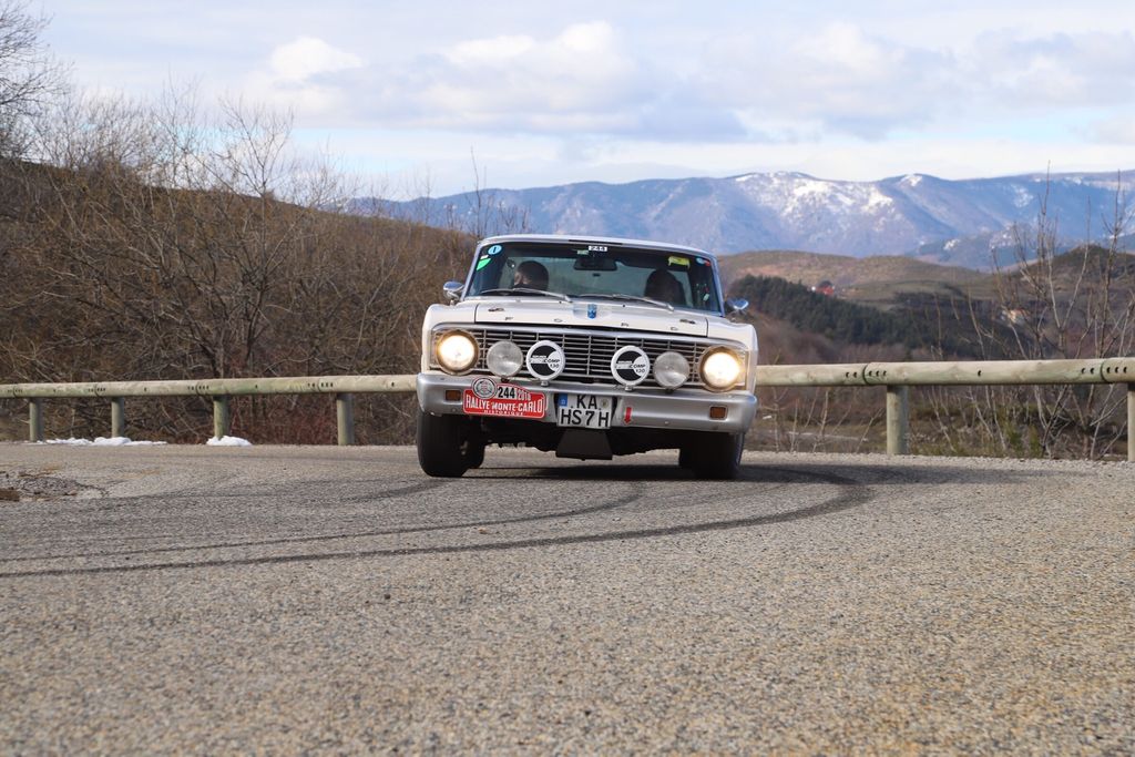 oldtimersuchtig's tweet photo. Ford Falcon auf der Rallye Monte-Carlo Historique 2018 
Ford Falcon on Rally Monte-Carlo Historic 2018

#oldtimersüchtig #oldtimersuechtig #fordfalcon #fordmotorsport  #classiccar #classiccars #drivetastefully #motorsports #motorsportphotography #racing #street #rmch #rmch2018 https://t.co/wmn3lExK54