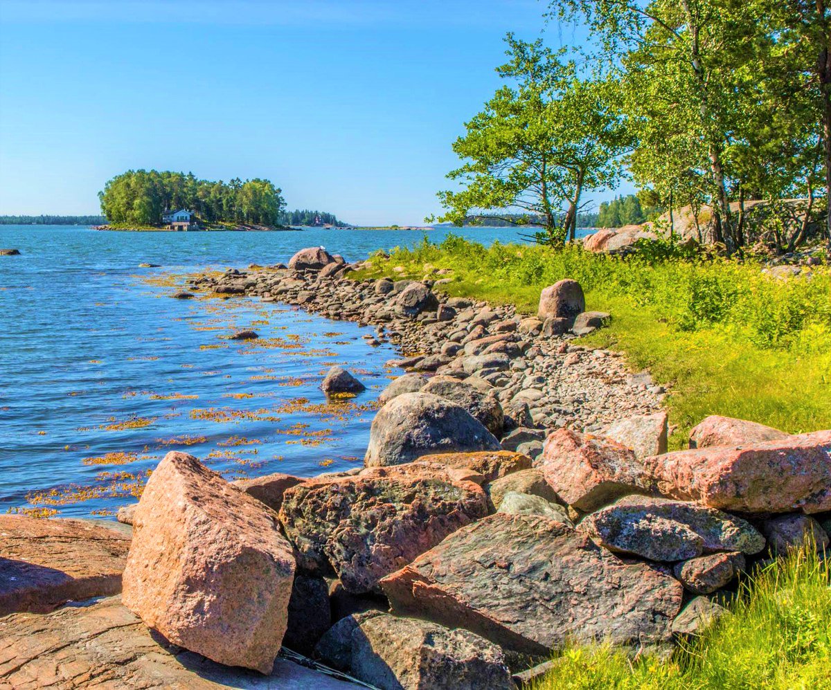 goodnewsfinland's tweet photo. MT @DiscoverFinland: There are numerous islands and skerries in the Espoo archipelago, and #Espoo’s Waterfront Walkway is 40km long - these are just two of the natural attractions drawing visitors to Espoo. Learn more: https://t.co/eXYfz2Tnh6 https://t.co/UAb1ZuRbTP #Finland