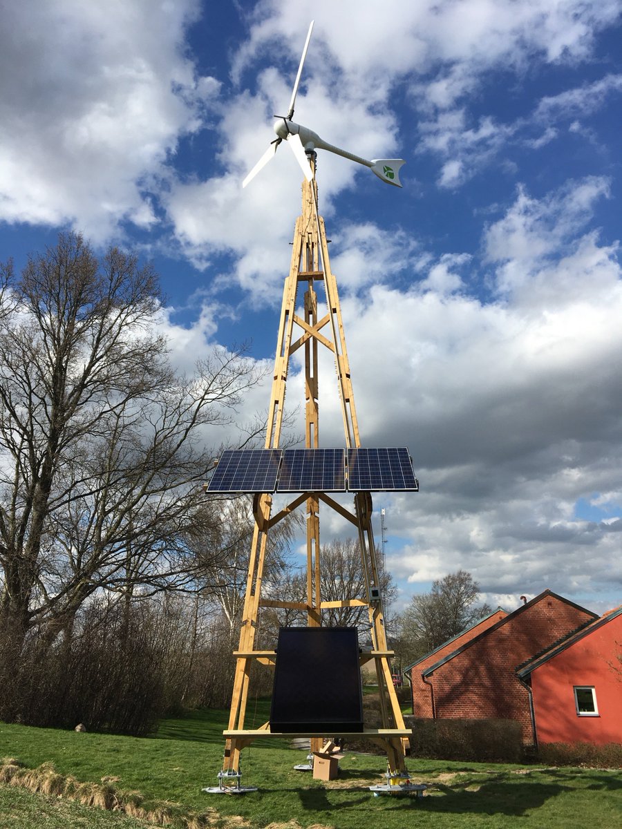 InnoVentumAB's tweet photo. Dali PowerTower in his #tribrid configuration: Wind, Solar PV, Solar Thermal. https://t.co/LrZHWG4ujA