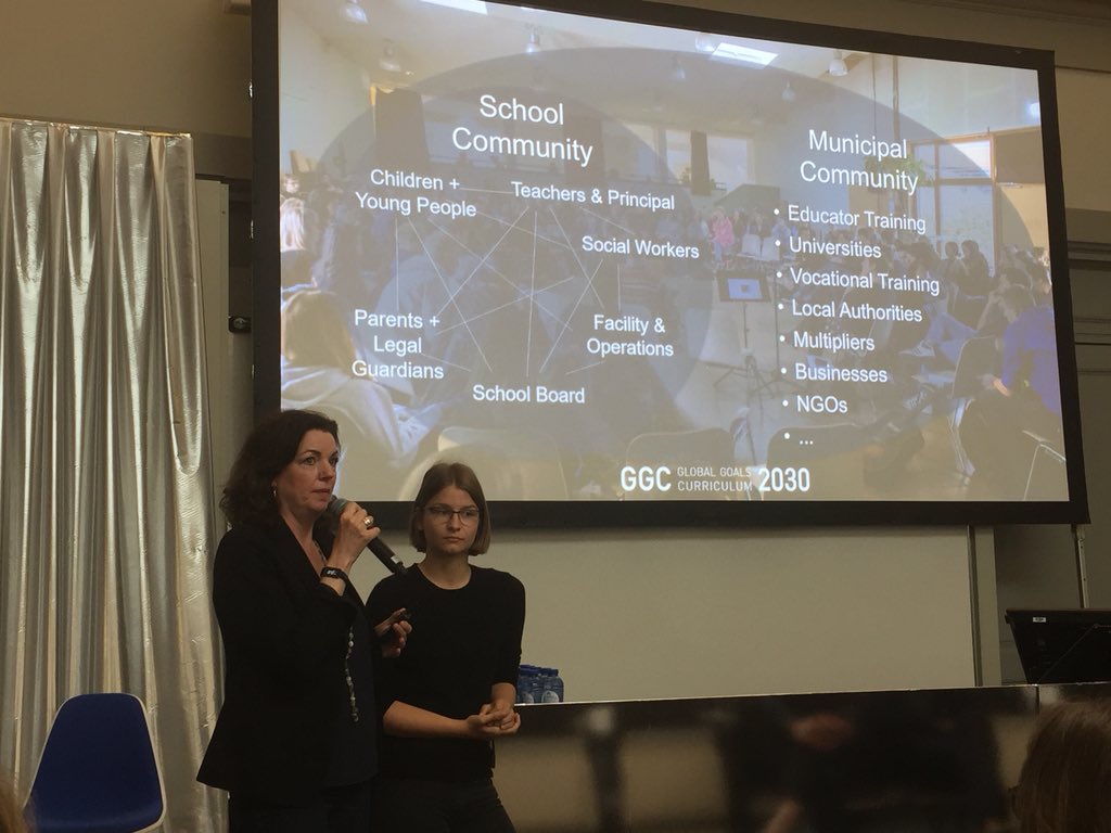 DiLievens's tweet photo. An example on how the schoolsystem should be: #GlobalGoalsCurriculum #andLeuven ! They developed a blueprint program for a dynamic, participatory & hands-on school by involving everybody & using project based learning 💪🏻@crevits Check https://t.co/BWGlEVmPzL #LABonderwijs https://t.co/x9XYiNc5PZ