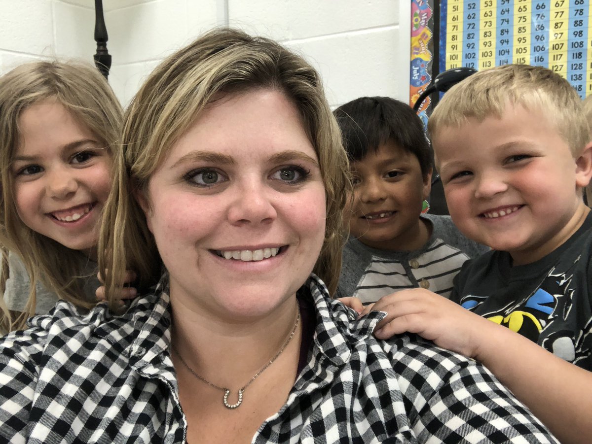 sarahgee003's tweet photo. You know you’re in a technology age when a student comes up and says “can we take a selfie?” https://t.co/tr8YWebICL