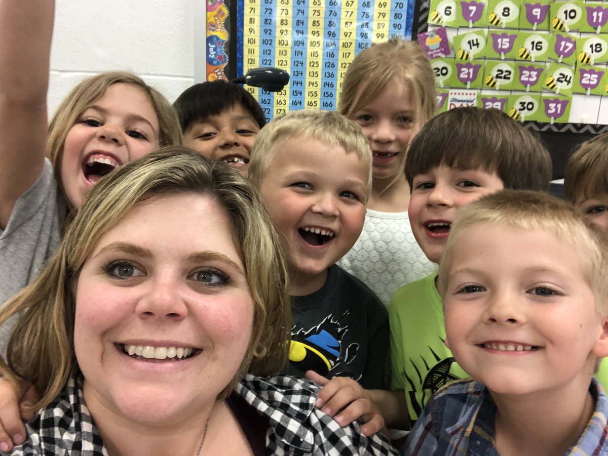 sarahgee003's tweet photo. You know you’re in a technology age when a student comes up and says “can we take a selfie?” https://t.co/tr8YWebICL