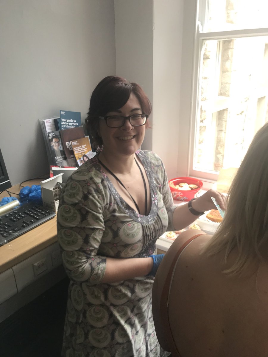 joannamandrews's tweet image. @MidwiferySHU @MidwivesRCM @MaSHmidwives Midwifery themed cakes for #IDM2018