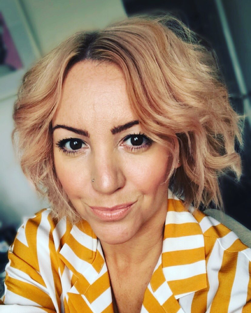 RebeccasStyle's tweet photo. Happy Friday People!!
All products used today were @TheBodyShopUK #CrueltyFreemakeup #thebodyshop #beautyblogger #pinkhairdontcare https://t.co/wi0Nfd7y9i