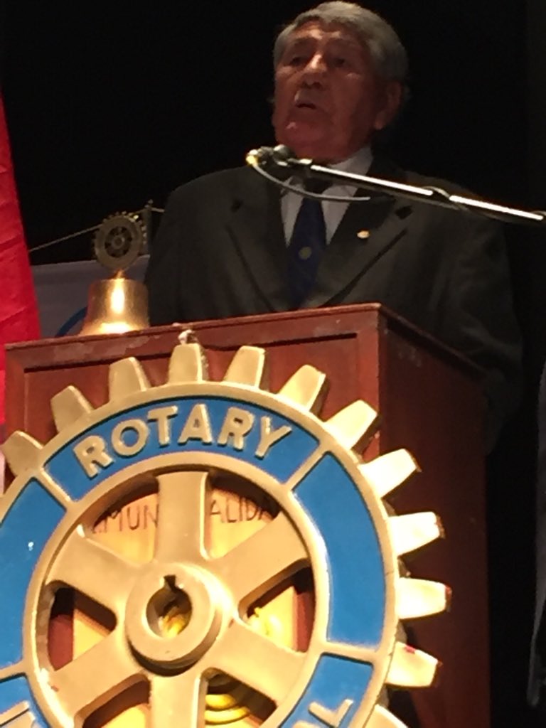 AZUL_PROFUNDO71's tweet photo. Celebración del Día del trabajo por Rotary Club Colina , en centro cultural de Colina https://t.co/XZlqRYVwxr
