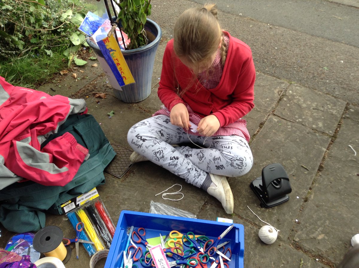 MissRowland27's tweet photo. Stages of Well Dressing 2018 part 2 https://t.co/GYijVFdtAh
