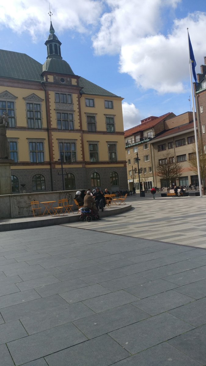 Burkanton's tweet photo. @theGreen_Rose Våren i E-tuna https://t.co/0gpzPoZSBg