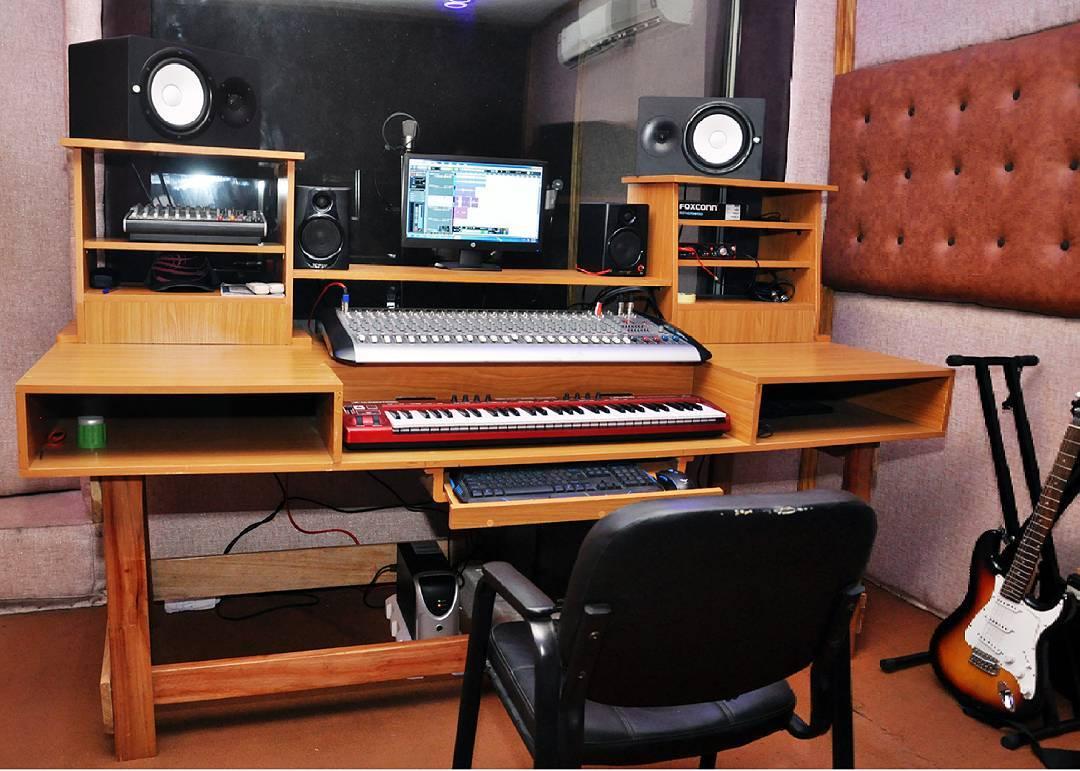 reverbtime_ent's tweet photo. #Linkup for your recordings #reverbtime 
https://t.co/izG8c382t5 https://t.co/HfM8LR83oC