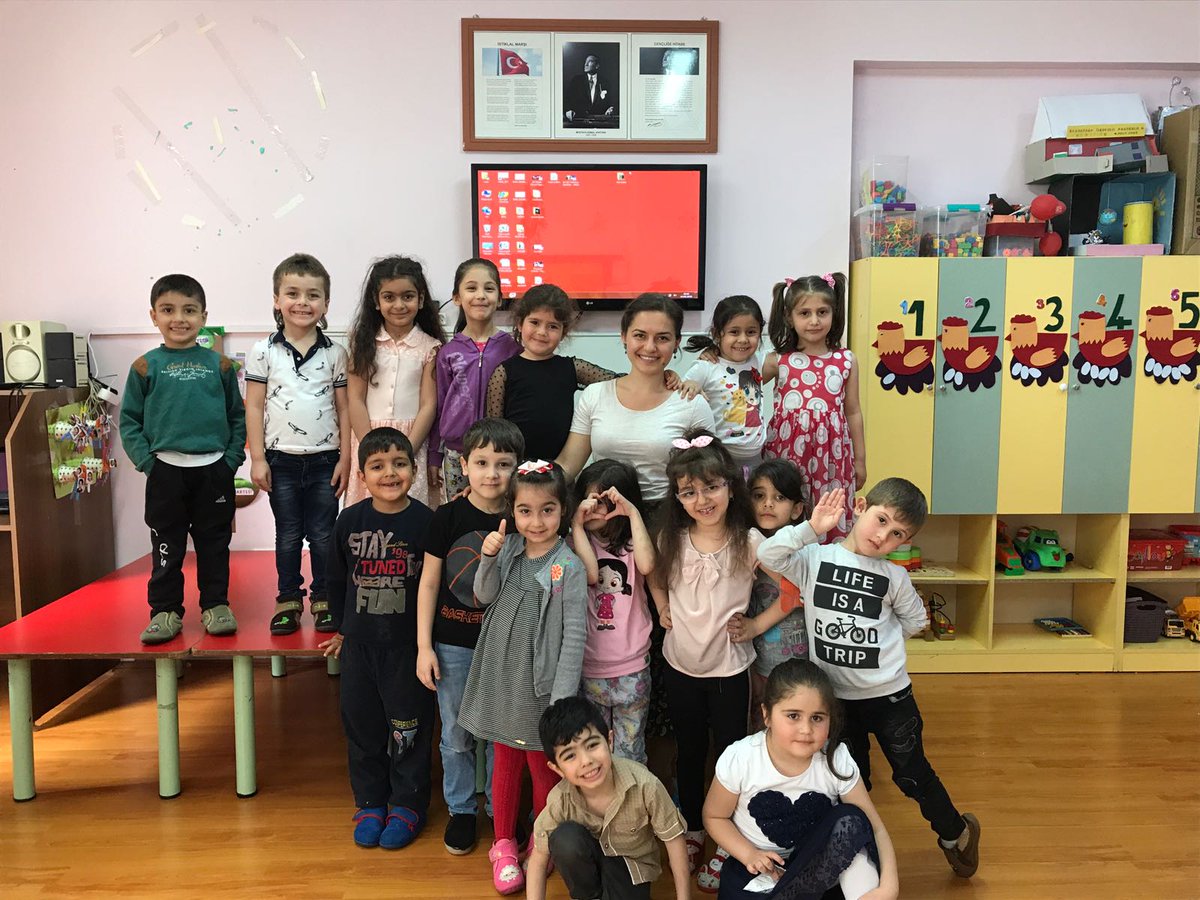 bilgeMolEcol's tweet image. Bu bidiklar bir harika! Böcek korkularını sanırım beraber yendik bugün, çok ilginç böcek davranışları konuştuk, beyin fırtınası yaptık. @screamerbestie&apos;ye sağladığı bu imkân için teşekkürler! #anaokulu #böcekler #eğitim #bilim