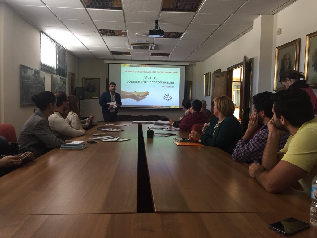 JacobAfonso's tweet photo. Hoy en @La_Fast en la presentación de su 1 primera memoria de RSE. Es un ejemplo de empresa en todos los aspectos 👏🏻👏🏻👏🏻👏🏻👏🏻 https://t.co/bTq8a4y6cH