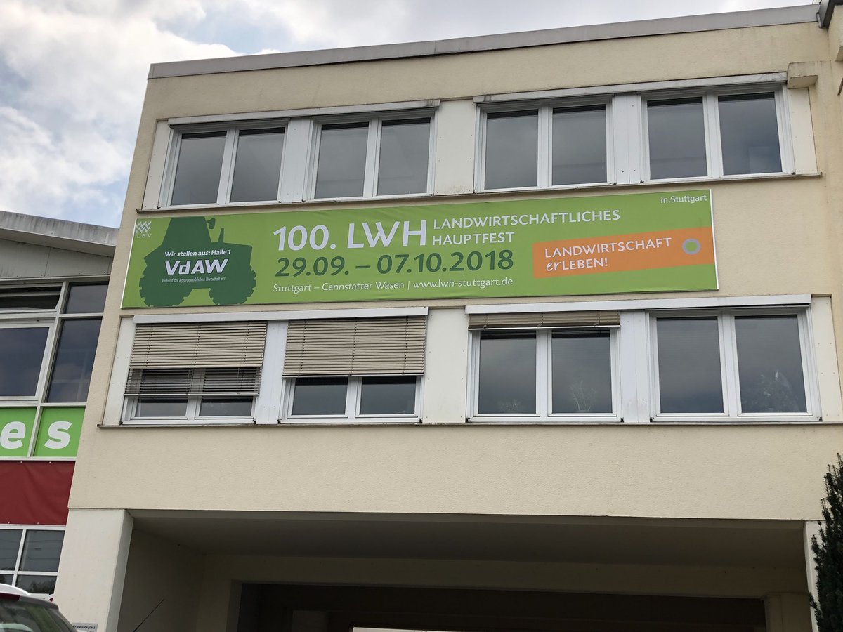 BWBauern's tweet photo. Gesichtet in Plieningen #LWH2018 #100LWH https://t.co/U75mUdjN1F