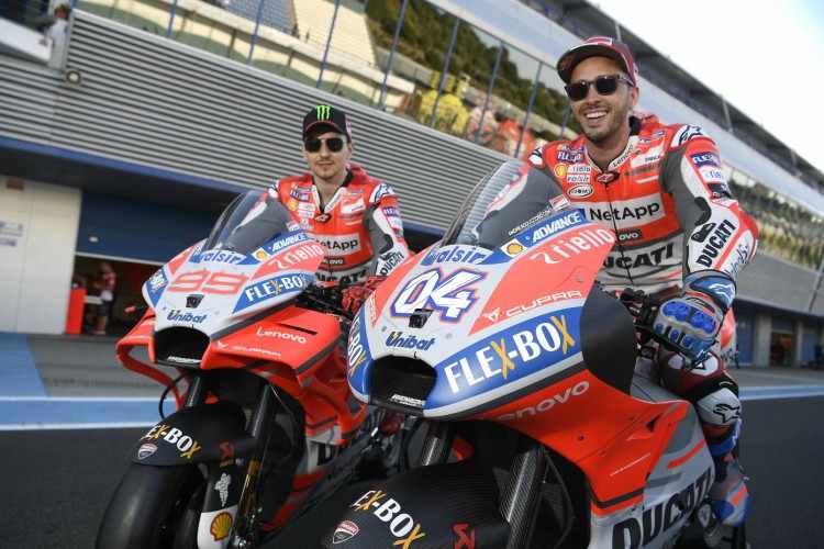 MundoCochesinfo's tweet photo. La marca @Cupraracing nuevo patrocinador de @ducatiesp en #MotoGP con Jorge @lorenzo99 y @AndreaDovizioso como embajadores | https://t.co/SdxDQ1pyGU
#JerezGP #SpanishGP https://t.co/6Vp4DBbkOx