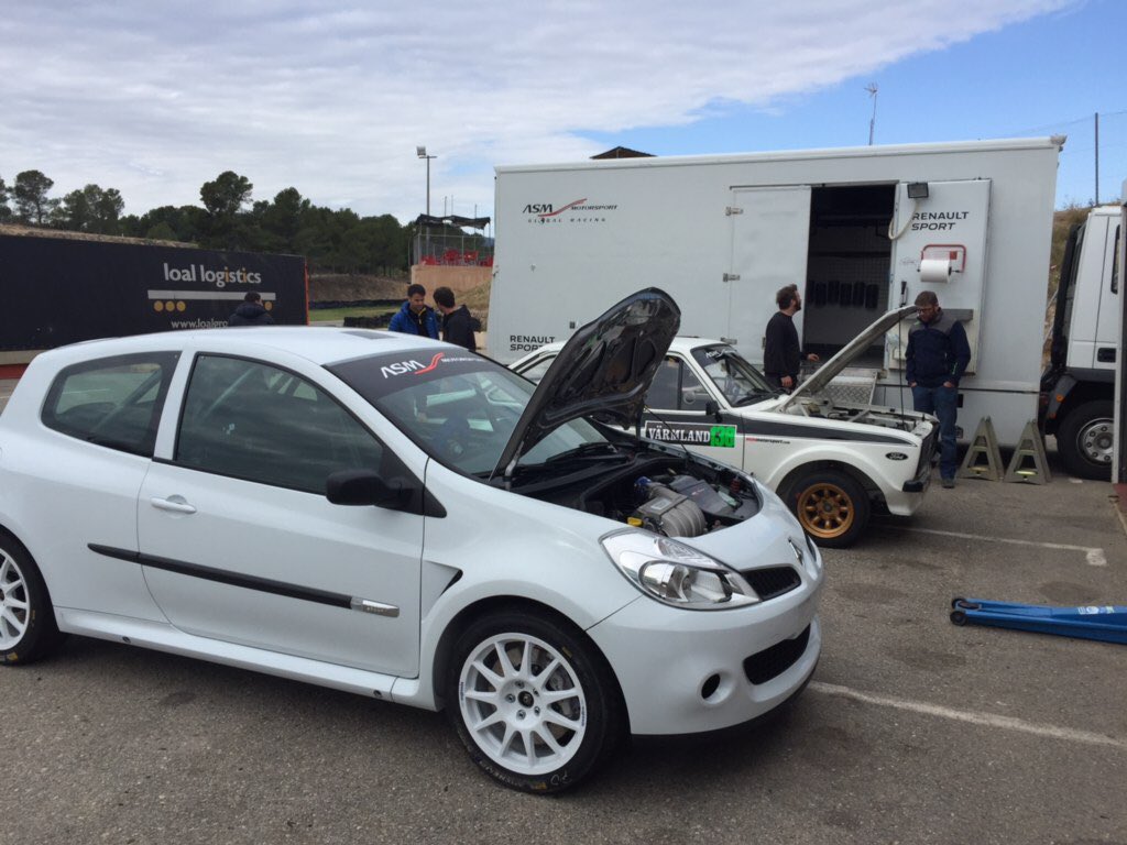 ASMmotorsport's tweet photo. We love Fridays! Do you? https://t.co/kIf0CAa8pB