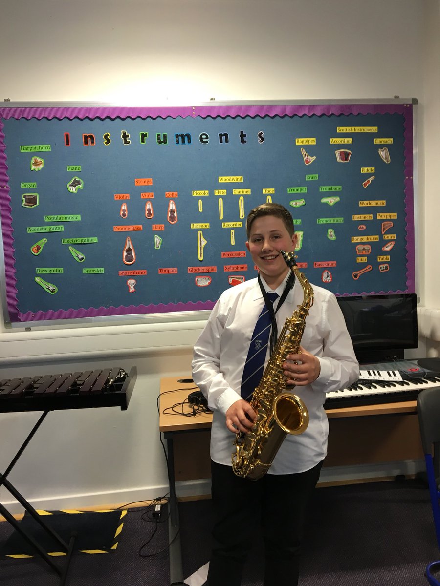 S2 have been doing some great work learning about the woodwind family with Mr Sinclair this week. Here we have Sam demonstrating how to hold a flute and a saxophone. 🎷🎵 #woodwindfamily #instrumentlessons #understandingmusic #describethesound #learningmusic